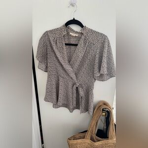 Nice dressy blouse from a boutique 💕